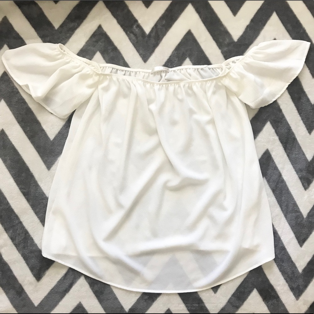 SOLD** Off The Shoulder Top
